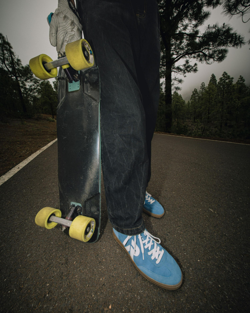 Skateboard und Retro Herren Sneaker von Rieker in blau
