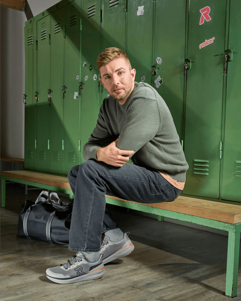 Christoph Kramer with sports bag and rieker shoes