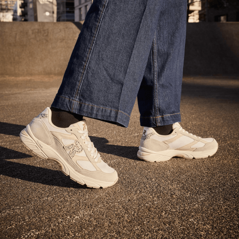 Schuhe w4201-80 mit breiterer Weite von Rieker.