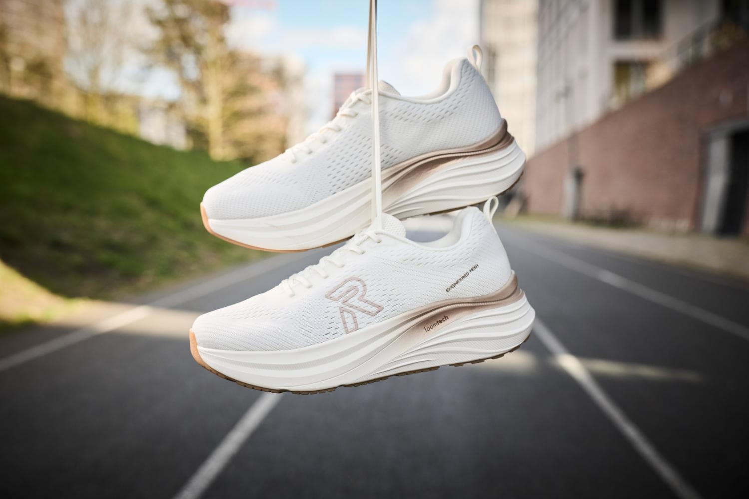 White Style Running Schuh Melton W4101-80 von Rieker.