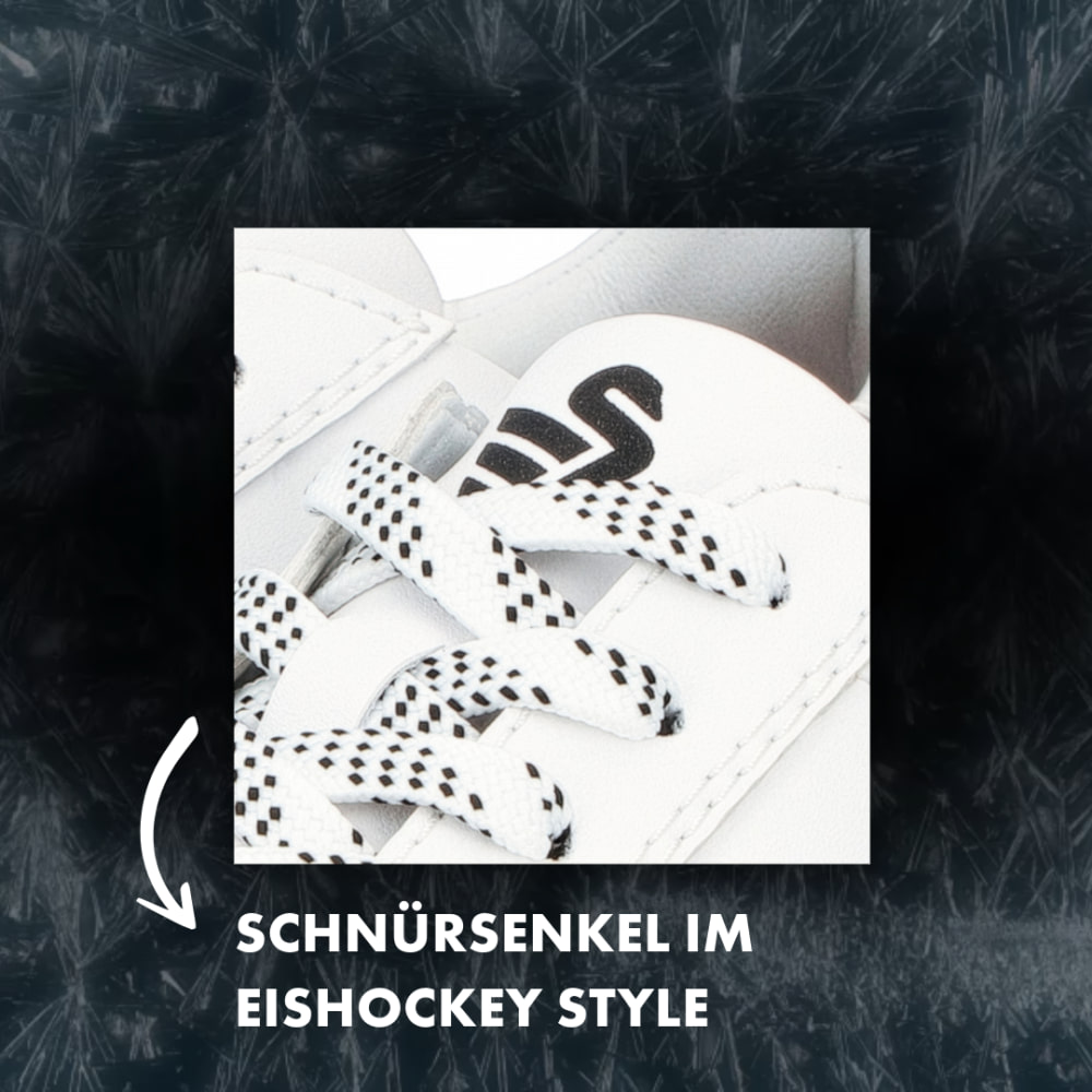 Detail der Schnürsenkel der Rieker Sneaker für Eishockeyfans der Schwenninger Wild Wings.