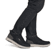 Schwarze Rieker Herren Sneaker High B5501-00 aus Rauleder. Schuh am Fuß.