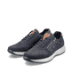 
Blaugraue Rieker Herren Sneaker Low B7613-14 mit einer schockabsorbierenden Sohle. Schuhpaar schräg.