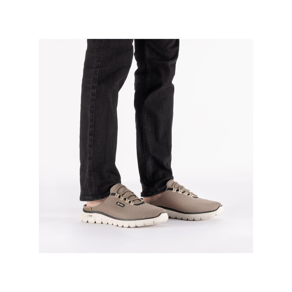Sabots Rieker beiges pour homme B6681-64 avec bande élastique. Chaussure au pied.