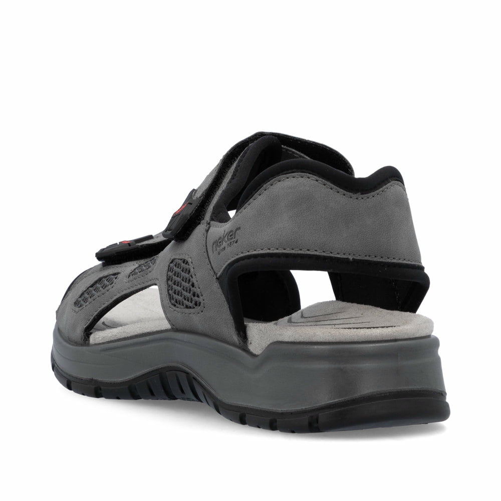 Graue Rieker Herren Trekkingsandalen 26955-42 mit einem Klettverschluss. Schuh von hinten.