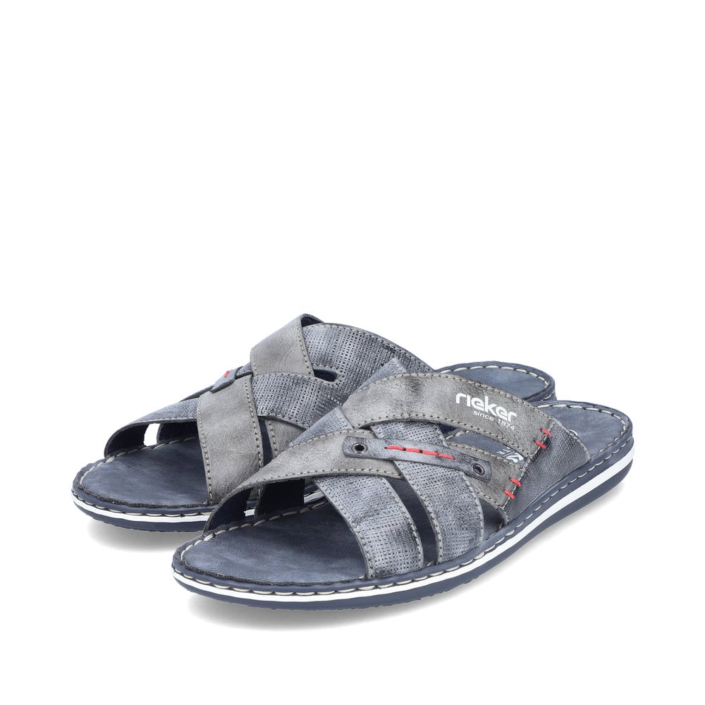 Mules Rieker bleues pour homme 21062-15 avec coutures modernes élégantes. Chaussures inclinées sur le côté.