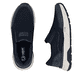 Blaue Rieker Herren Slipper 06152-14 mit einem Gummizug sowie dem Gel-Fußbett. Schuh von oben, liegend.