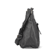 Rieker Handtasche H1340-00 in Schwarz mit karierter Optik, modischem Anhänger, Reißverschluss und Handyfach. Rechtsseitig.