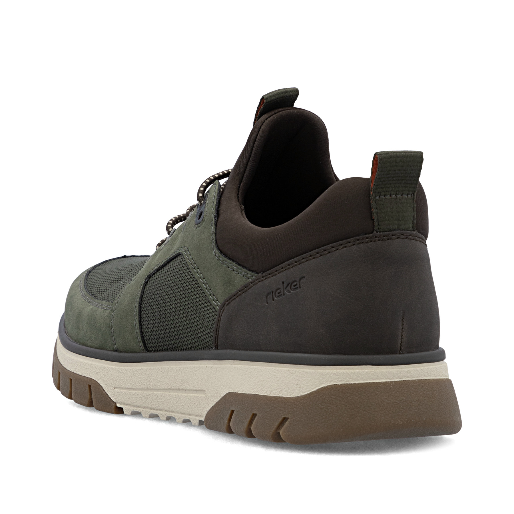 Grünbraune Rieker Herren Slipper B9351-54 mit einem Gummizug sowie Extraweite H. Schuh von hinten.