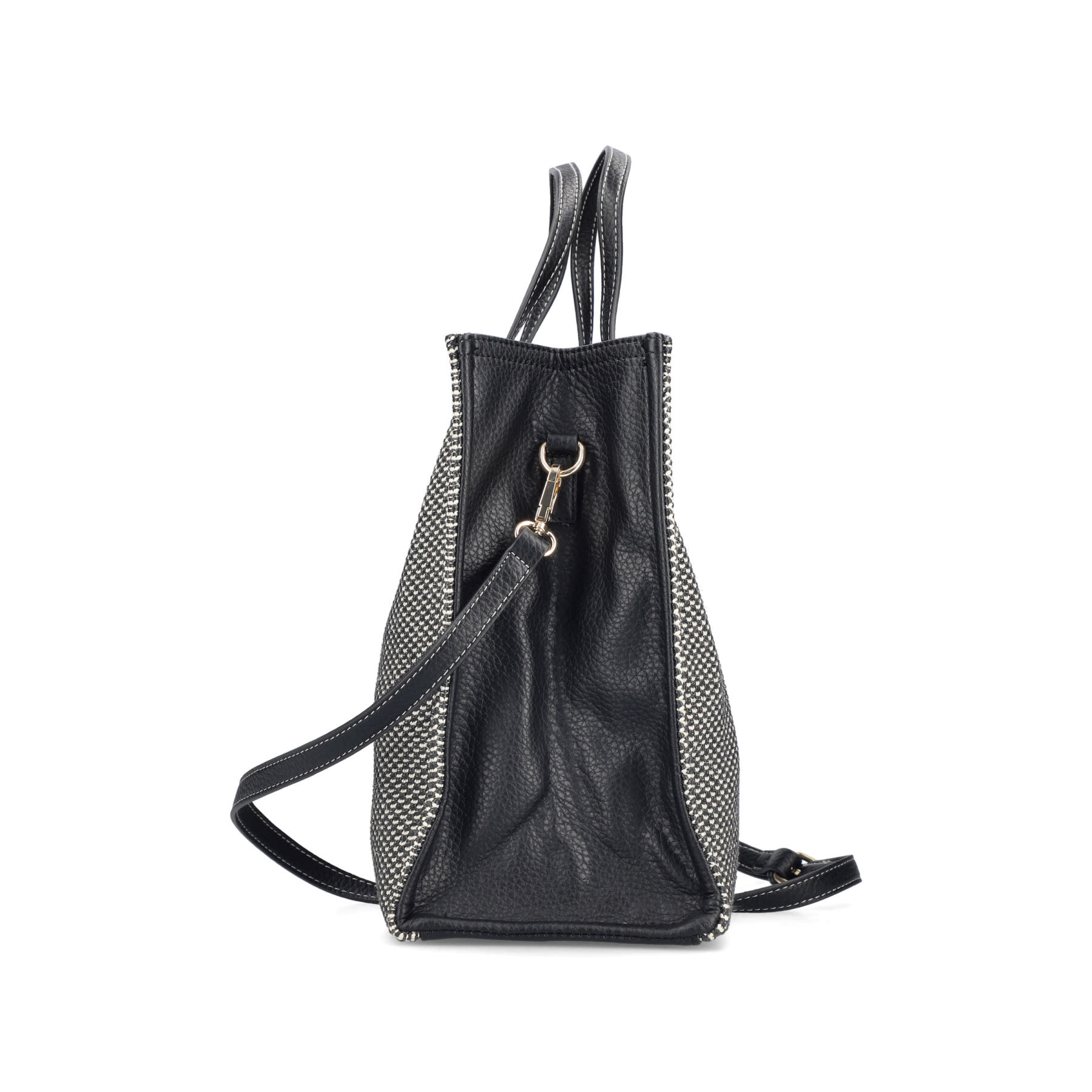 Sac à main Rieker H1074-92 noir avec fermeture éclair et bandoulière amovible et ajustable. Ouvert.