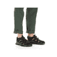 Schwarze Rieker Herren Trekkingsandalen 26770-00 mit einem Klettverschluss. Schuh am Fuß.