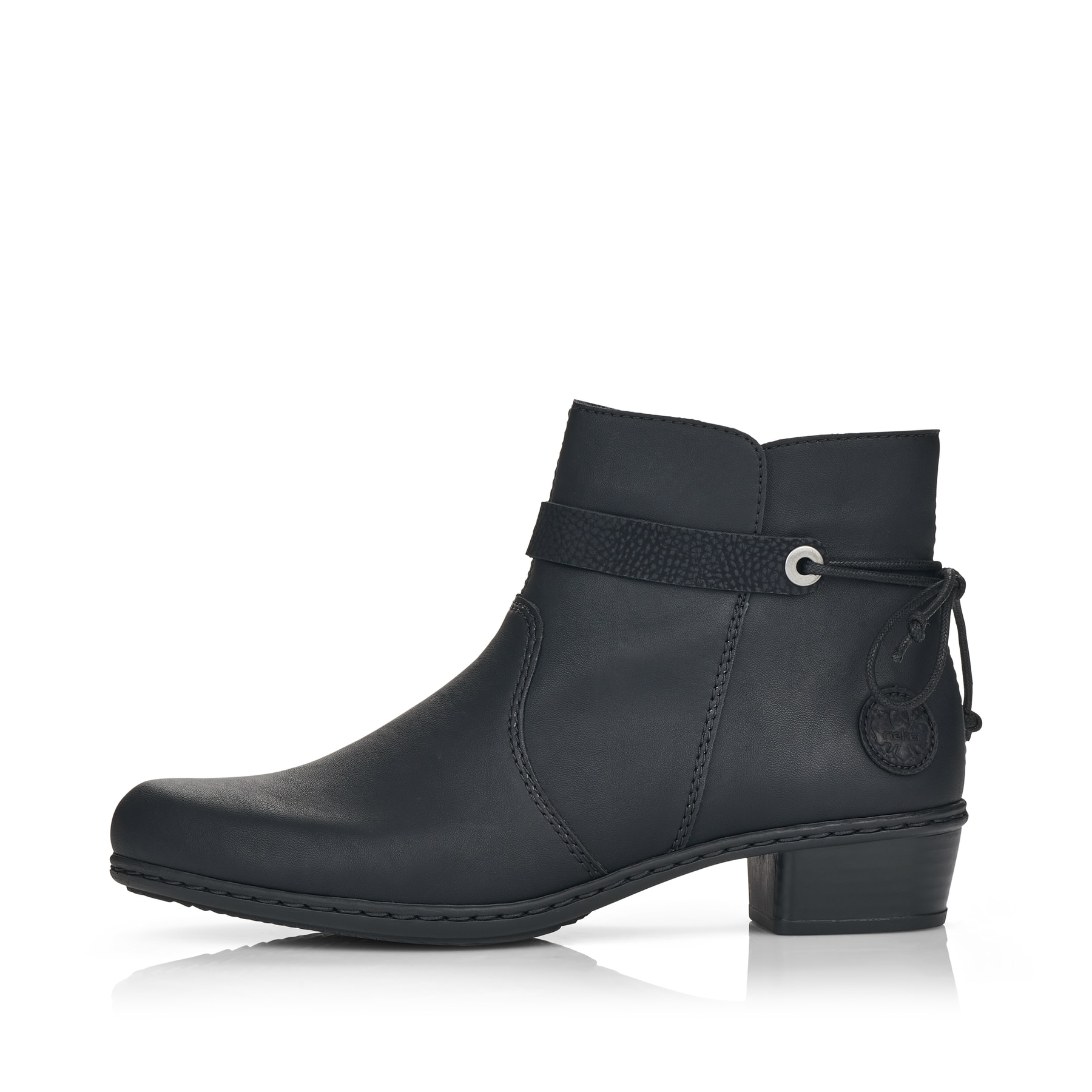 Tiefschwarze Rieker Damen Stiefeletten Y0782-01 mit Reißverschluss sowie Blockabsatz. Schuh Außenseite