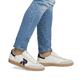 Weiße Rieker Herren Sneaker Low U2200-83 mit einer Schnürung. Schuh am Fuß.