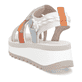 Mehrfarbige Rieker Damen Riemchensandalen W3052-90 mit einem Klettverschluss. Schuh von hinten.