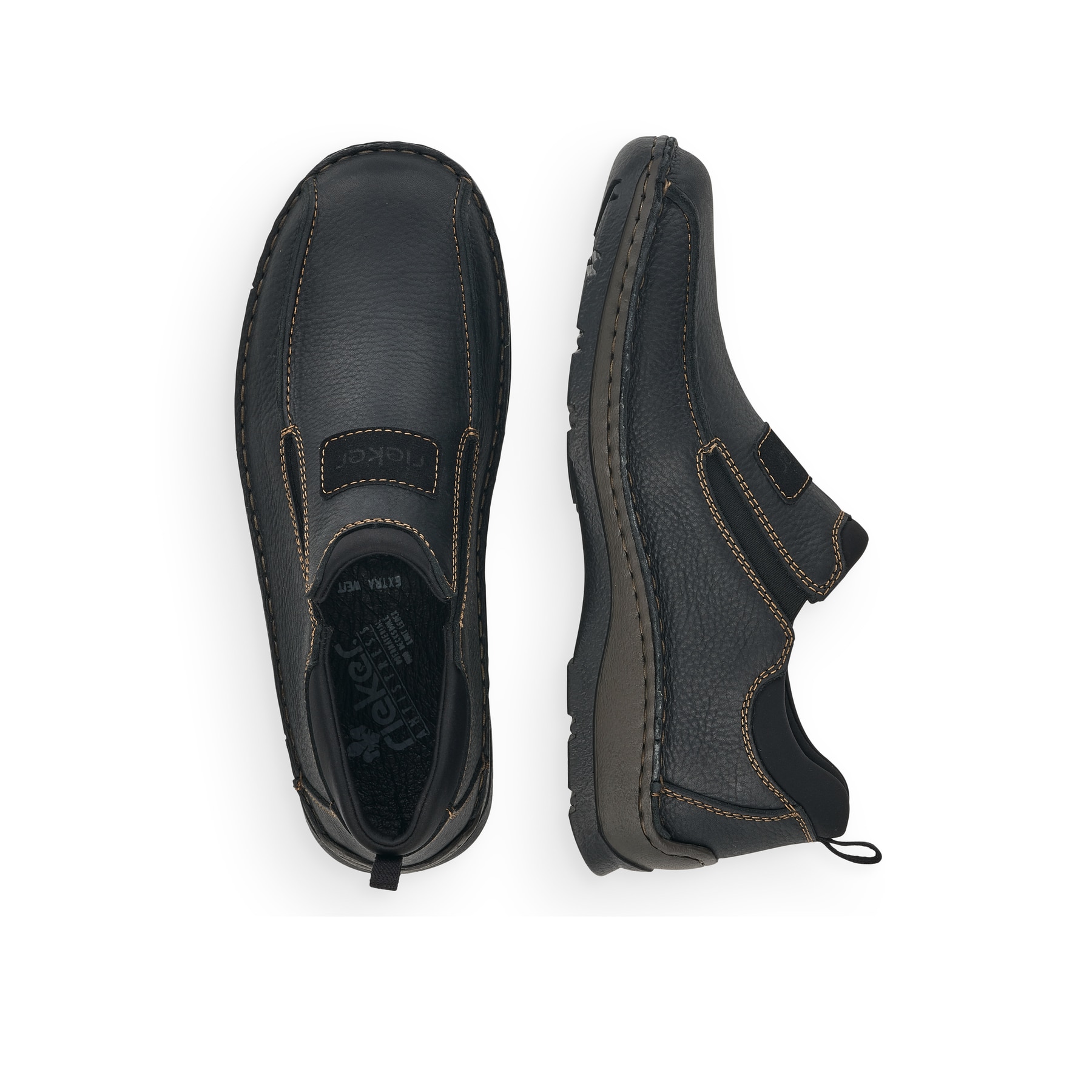 Schwarze Rieker Herren Slipper 05363-00 aus Glattleder mit einem Gummizug. Schuh von oben, liegend.