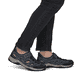Blaue Rieker Herren Trekkingsandalen 08063-14 mit raffinierten Cut-Outs. Schuh am Fuß.