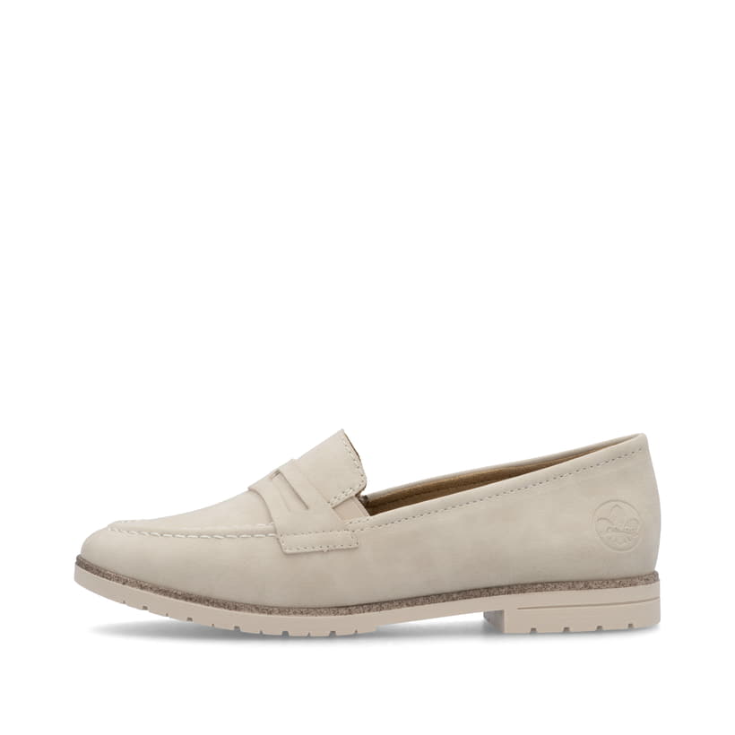 Beige Rieker Damen Loafer 45300-62 mit Gummizug sowie schmaler Passform E 1/2. Schuh Außenseite.