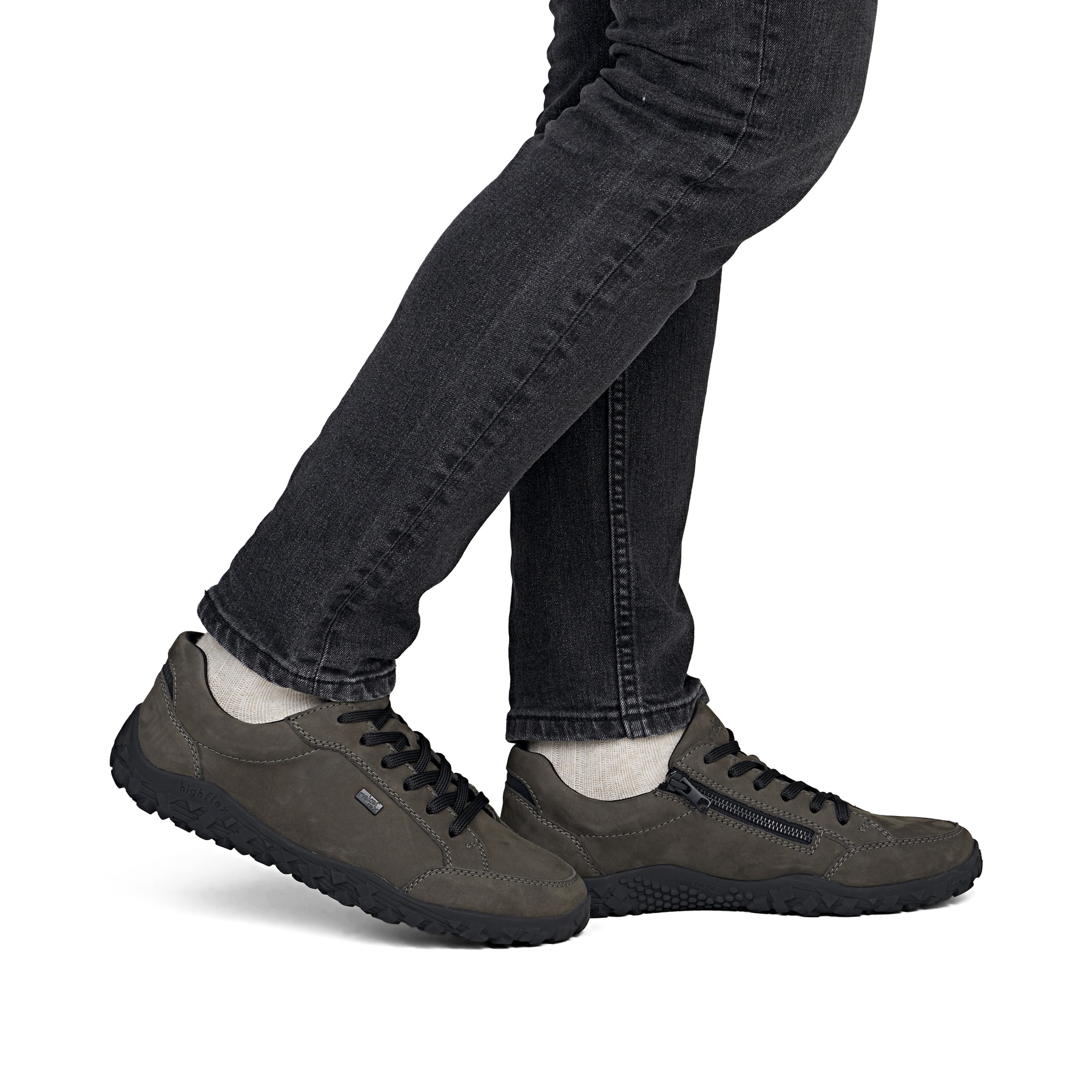 Dunkelgraue Rieker Herren Schnürschuhe 08101-45 aus Rauleder. Schuh am Fuß.