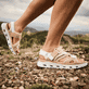 Rosane Rieker Damen Trekkingsandalen 64064-31 mit einem Klettverschluss. Schuh am Model.