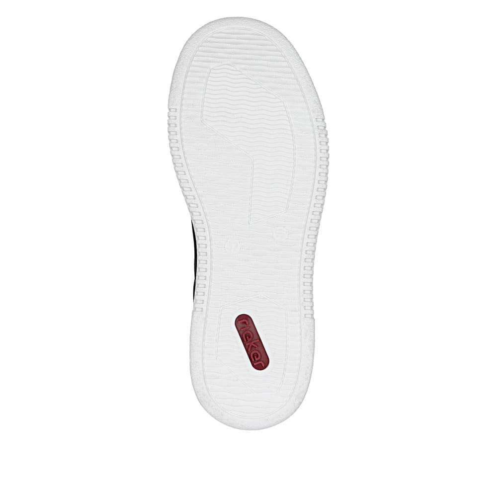 Baskets basses Rieker noires pour femme M7811-00 avec lacets. Semelle extérieure de la chaussure.