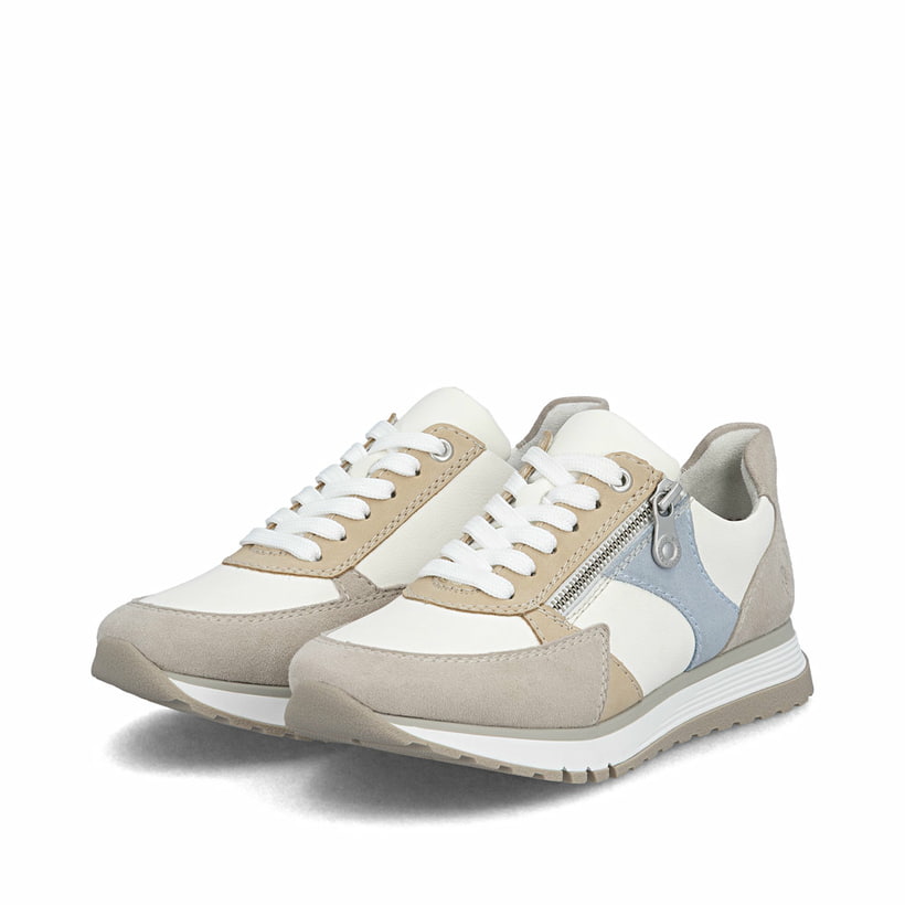 Weiße Rieker Damen Sneaker Low 49010-81 aus Rauleder mit einem Reißverschluss. Schuhpaar seitlich schräg.