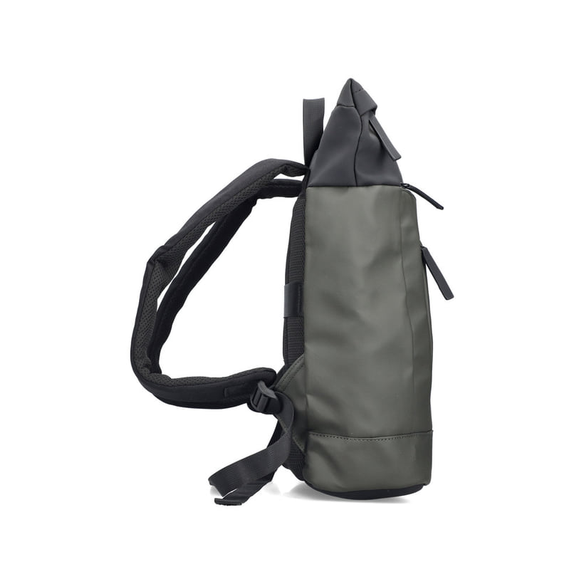 Sac à dos Rieker H5101-54 vert avec fermeture éclair, compartiment rembourré pour ordinateur portable et bretelles ajustable. Côté droit.