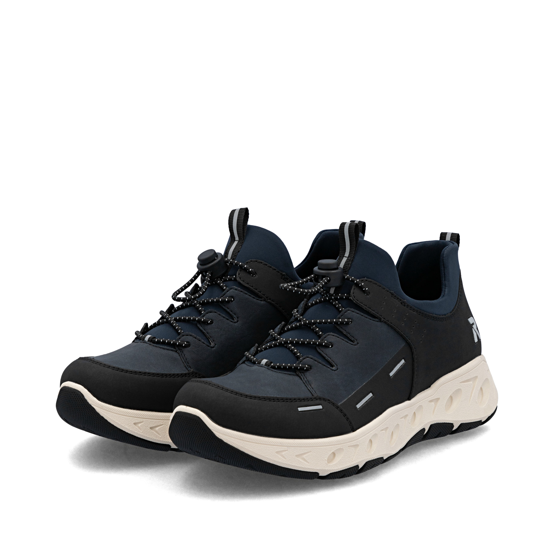 Baskets basses Rieker bleues pour femme M6550-14 avec bande élastique. Chaussures inclinées sur le côté.
