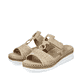 Beige Rieker Damen Pantoletten V1243-60 mit einem Klettverschluss. Schuhpaar seitlich schräg.