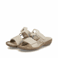 Beige Rieker Damen Pantoletten 60885-62 in Löcheroptik mit einem Klettverschluss. Schuhpaar seitlich schräg.