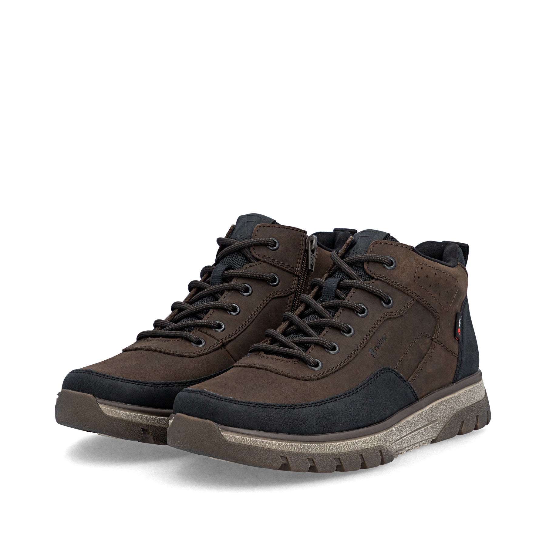 Schwarz-dunkelbraune Rieker Herren Sneaker High B9303-25 aus Rauleder. Schuhpaar seitlich schräg.