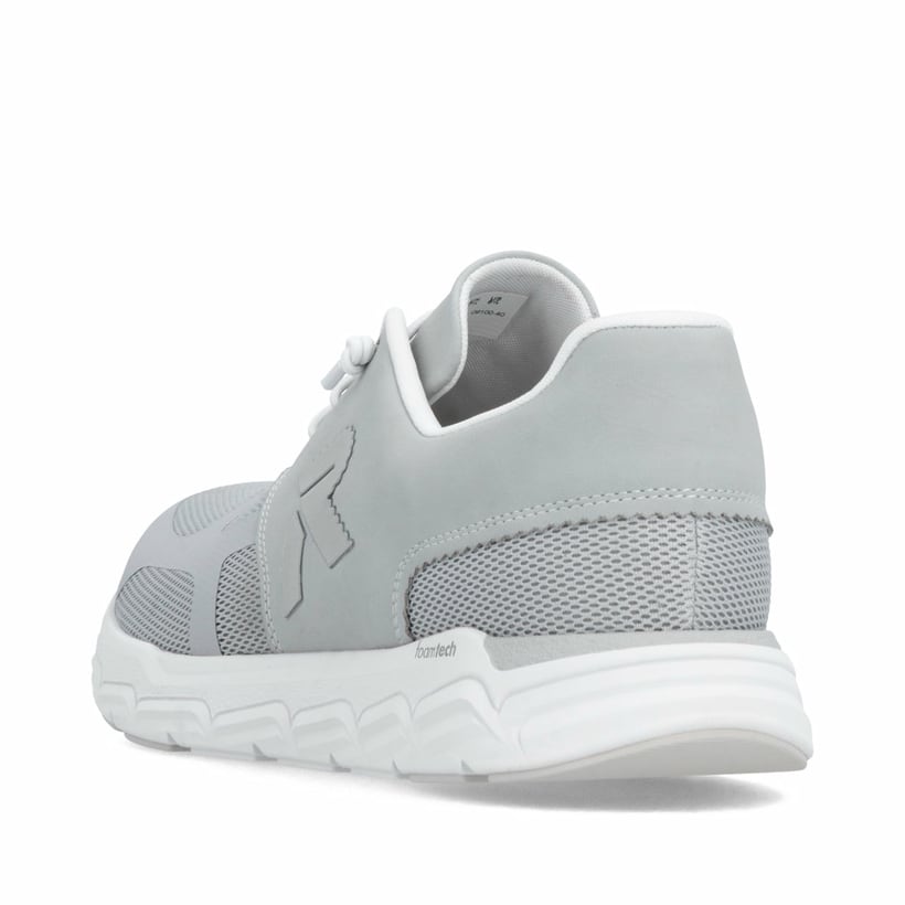 Graue Rieker Herren Sneaker Low 09100-40 mit Schnürung sowie abgesetztem Logo. Schuh von hinten.