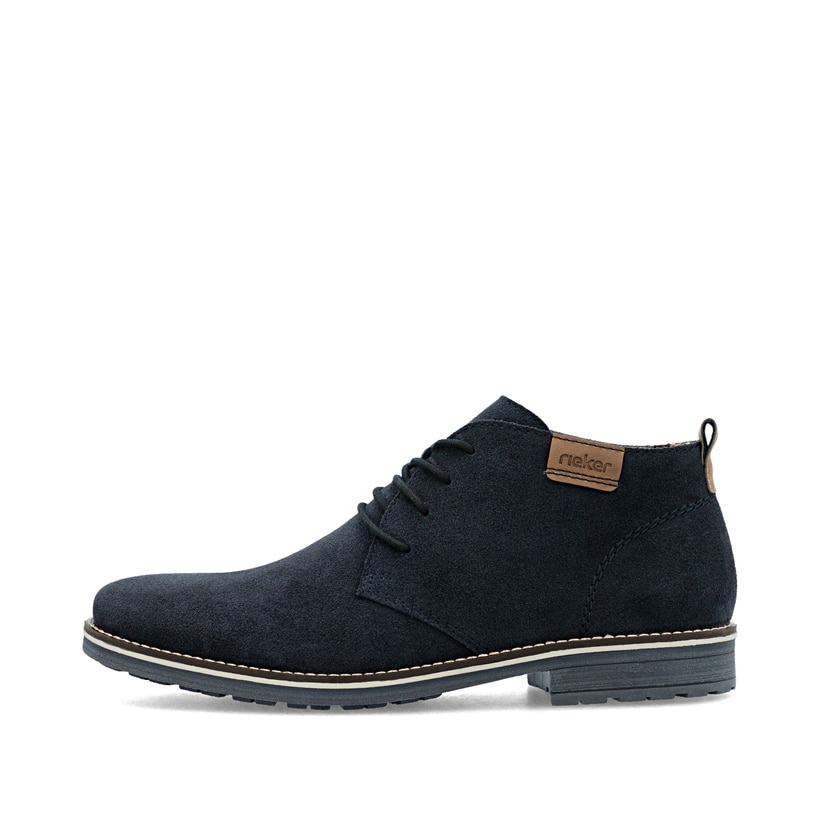 
Marineblaue Rieker Herren Schnürschuhe 33206-14 mit Schnürung sowie einer Profilsohle. Schuh Außenseite