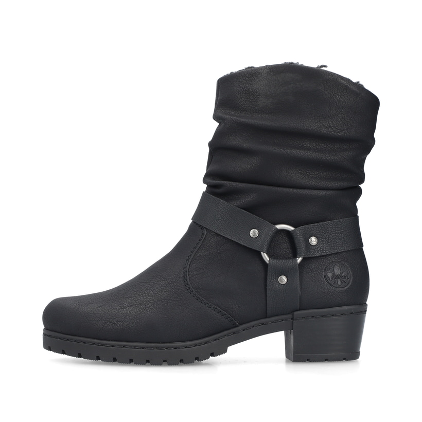 Mattschwarze Rieker Damen Kurzstiefel Y1760-00 mit geraffter Optik. Schuh Außenseite.