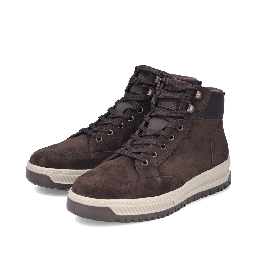 Dunkelbraune Rieker Herren Schnürstiefel 38549-25 aus Rauleder. Schuhpaar seitlich schräg.
