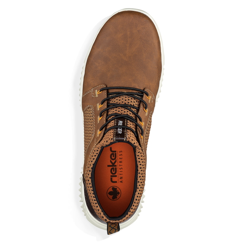 Braune Rieker Herren Slipper B7588-24 mit Gummizug sowie der Komfortweite G 1/2. Schuh von oben.