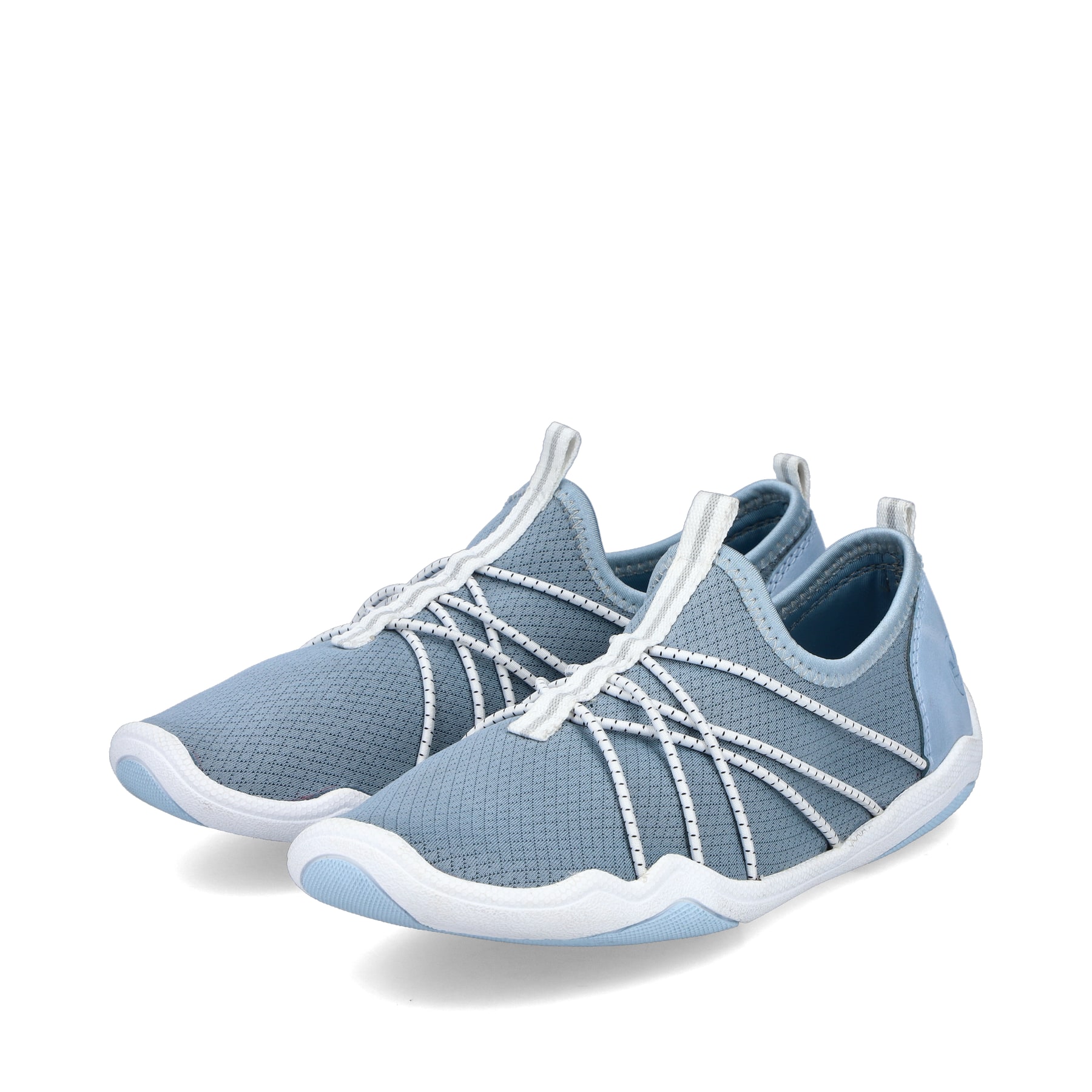 Blaue vegane Rieker Damen Slipper 45260-10, Barfußschuhe mit einem Gummizug. Schuhpaar seitlich schräg.