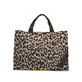 Sac à main Rieker H1070-90 en imprimé animalier avec fermeture éclair et sangle d’épaule amovible et ajustable. Devant.