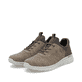 Beige Rieker Herren Slipper 13150-64 mit einem Gummizug sowie Komfortweite G 1/2. Schuhpaar seitlich schräg.