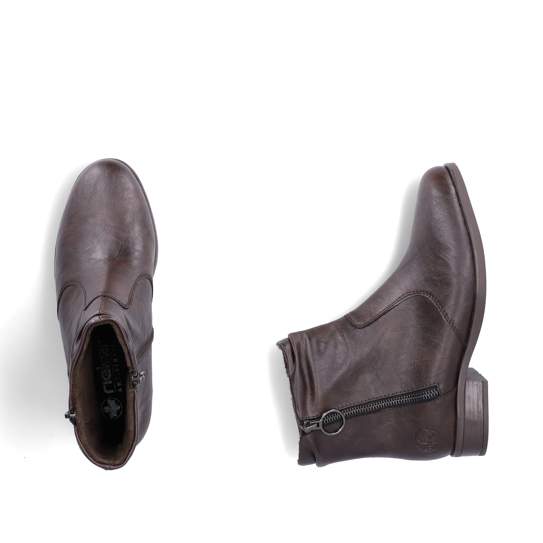 Dunkelbraune Rieker Damen Stiefeletten 77041-26 mit Zierelement. Schuh von oben, liegend.