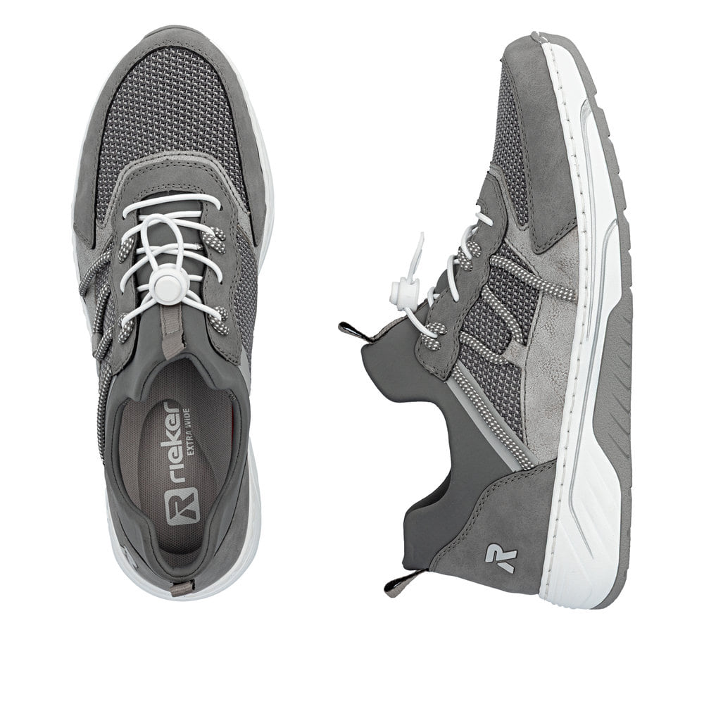 Mocassins Rieker gris pour femme 53153-42 avec bande élastique. Chaussure vue de dessus, couchée.