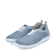 Blaue Rieker Damen Slipper 52866-10, Barfußschuhe in Löcheroptik mit Gummizug. Schuhpaar seitlich schräg.