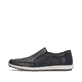 Blaue Rieker Herren Slipper 08868-15 mit Elastikeinsatz sowie Löcheroptik. Schuh Außenseite.