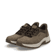 Braune Rieker Herren Slipper 11055-25 mit easy Hineinschlüpf-Möglichkeit. Schuhpaar seitlich schräg.