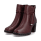 Brombeerfarbene Rieker Damen Stiefeletten Y2567-35 aus Glattleder. Schuhpaar seitlich schräg.