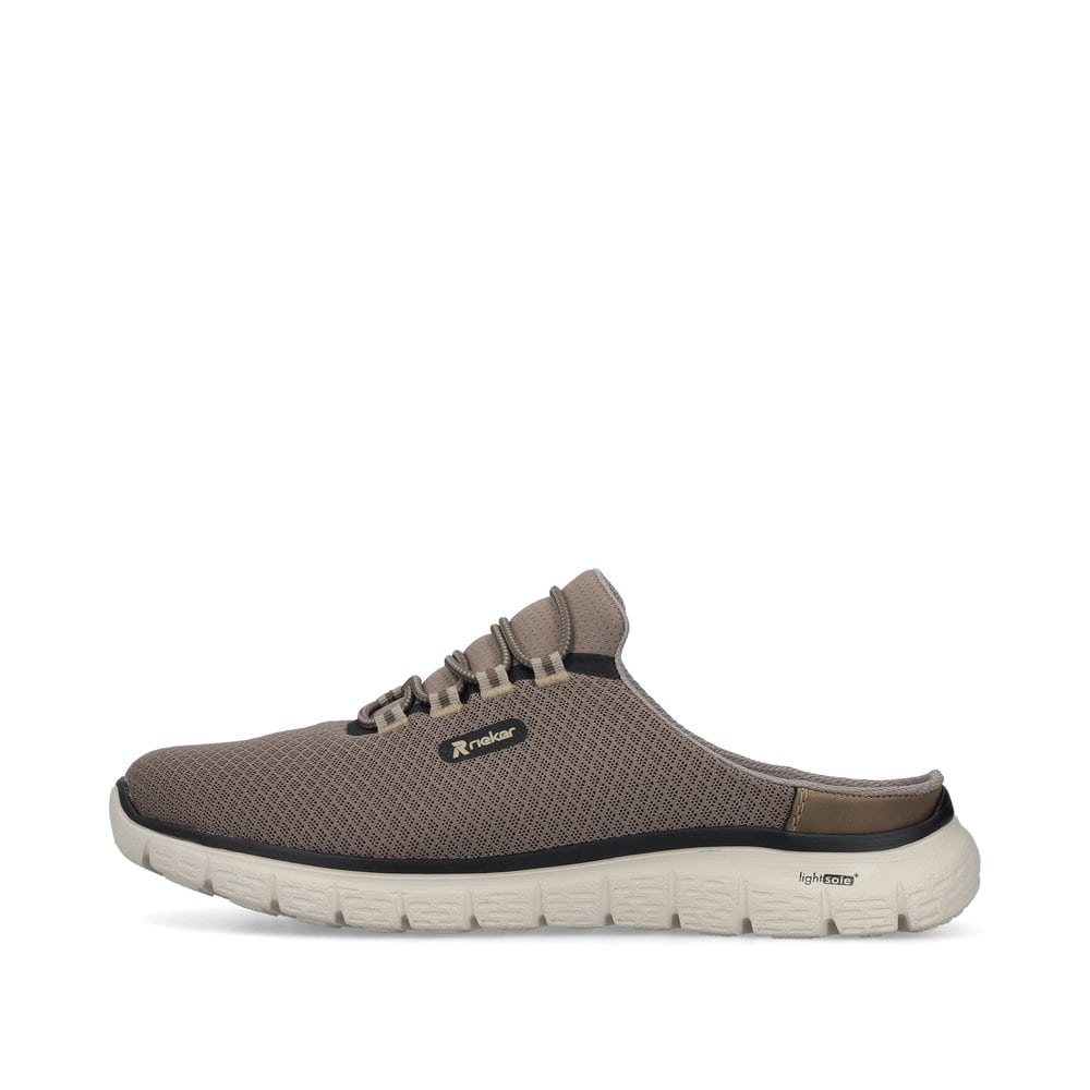 Sabots Rieker beiges pour homme B6681-64 avec bande élastique. Côté extérieur de la chaussure.
