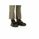 Schwarze Rieker Damen Kurzstiefel 47582-00 mit Deko-Kette sowie Reißverschluss. Schuh am Fuß.