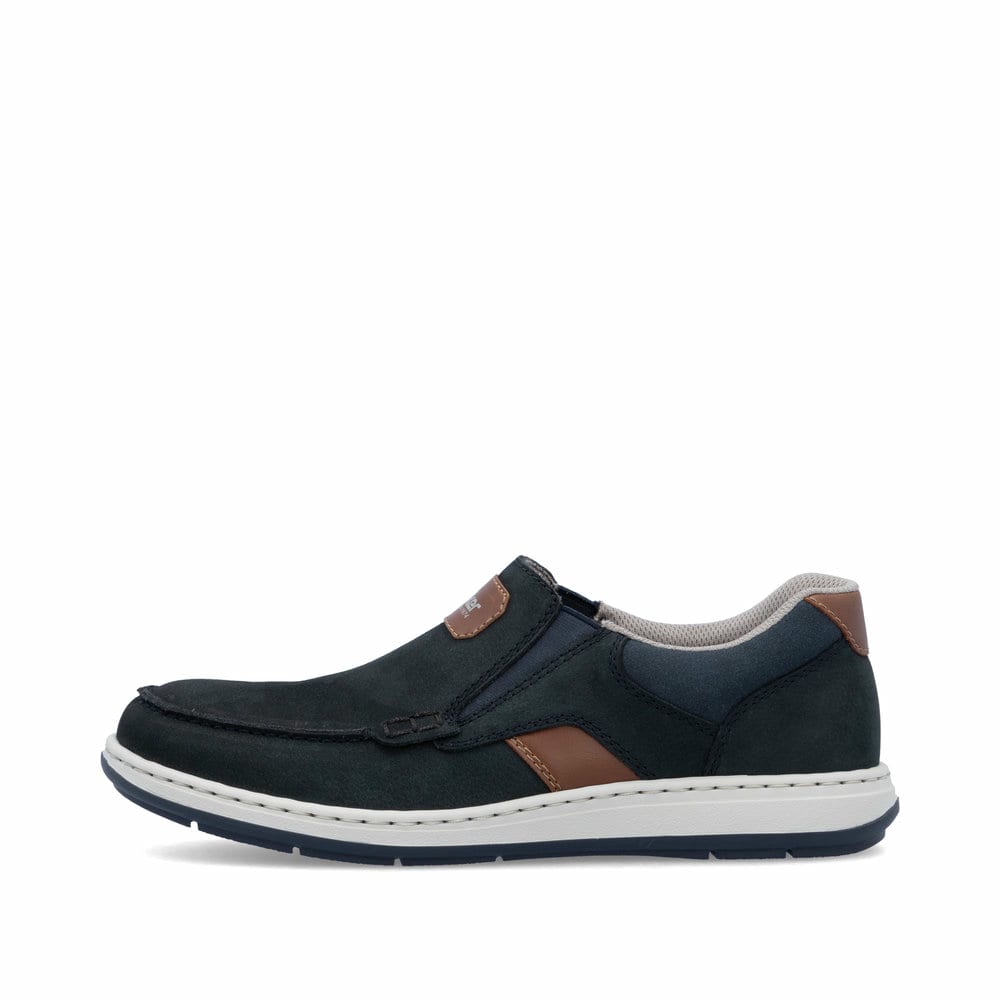 Blaue Rieker Herren Slipper 17368-14 mit einem Gummizug sowie der Extraweite H. Schuh Außenseite.