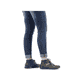 Schwarzgrüne Rieker Damen Schnürstiefel 51534-54 mit einer Schnürung. Schuh am Fuß.