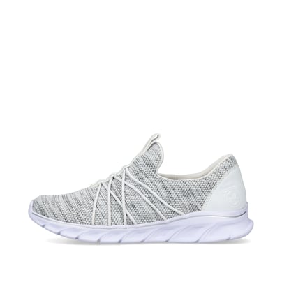 Grüne Rieker Damen Slipper 54071-80 mit ultra leichter und flexibler Sohle. Schuh Außenseite.