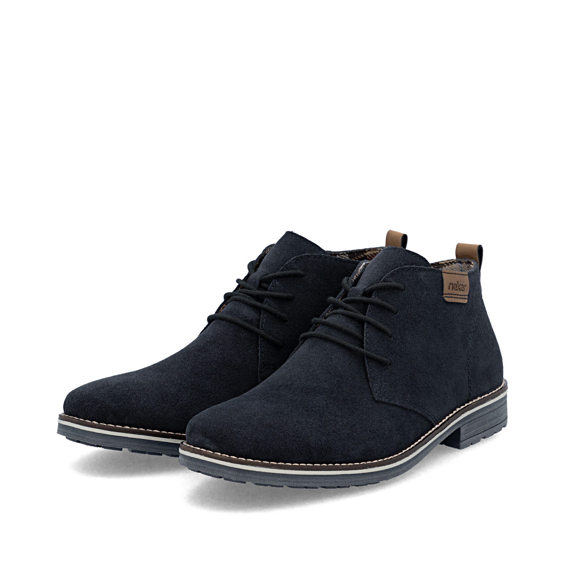 Dunkelblaue Rieker Herren Schnürschuhe 33206-14 aus Rauleder mit Komfortweite G. Schuhpaar seitlich schräg.